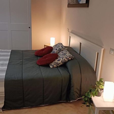 Cozy House Con Corte Privata In Centro Storico Aq 拉奎拉 外观 照片
