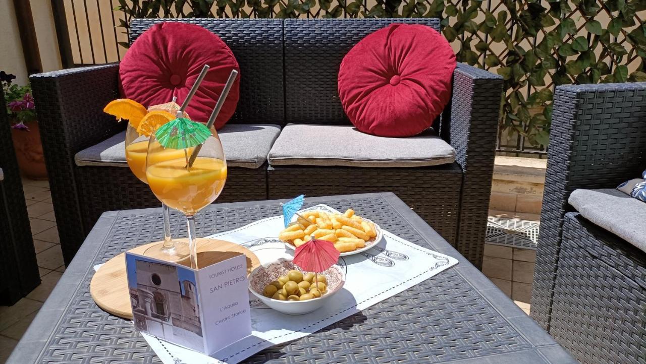 Cozy House Con Corte Privata In Centro Storico Aq 拉奎拉 外观 照片