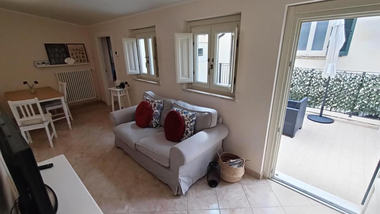 Cozy House Con Corte Privata In Centro Storico Aq 拉奎拉 外观 照片